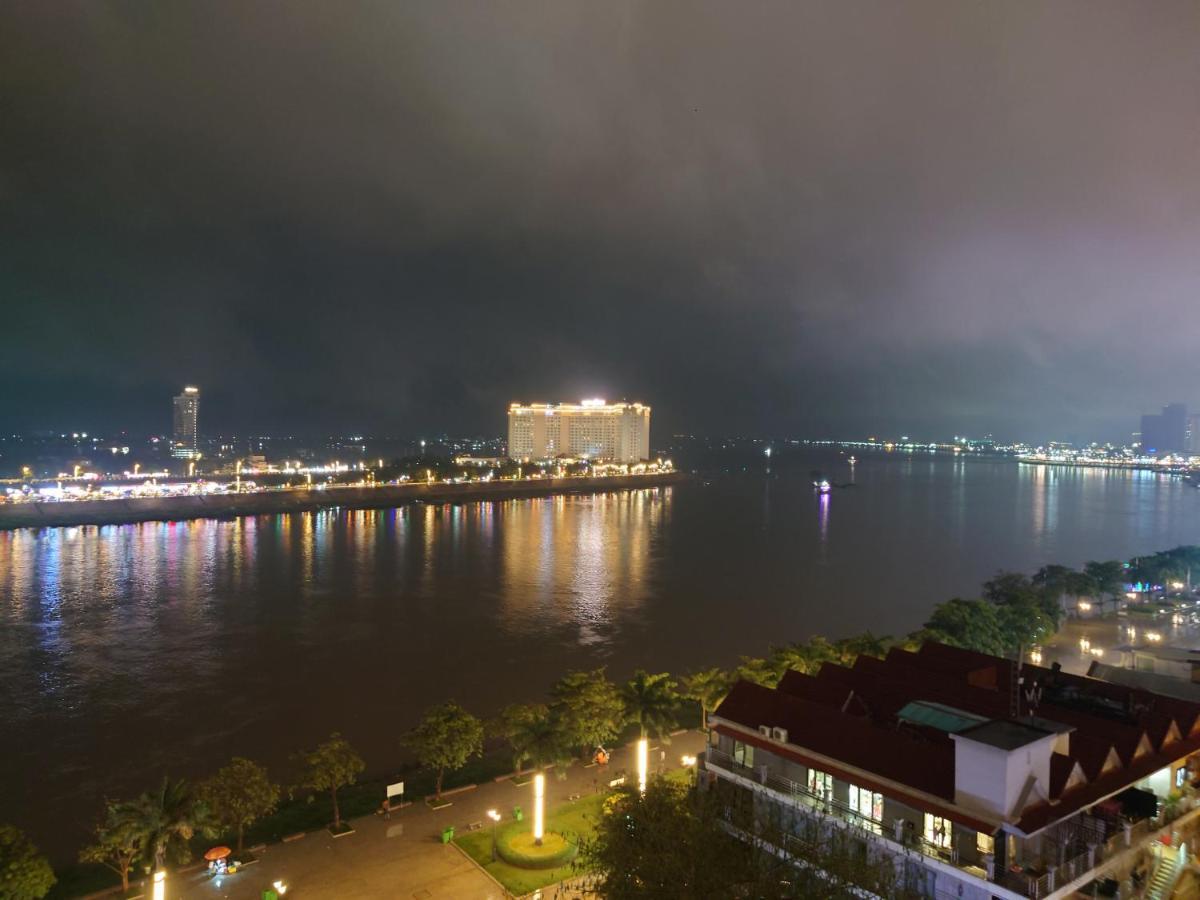 Phuminh Hotel Riverside Phnom Penh Exterior photo
